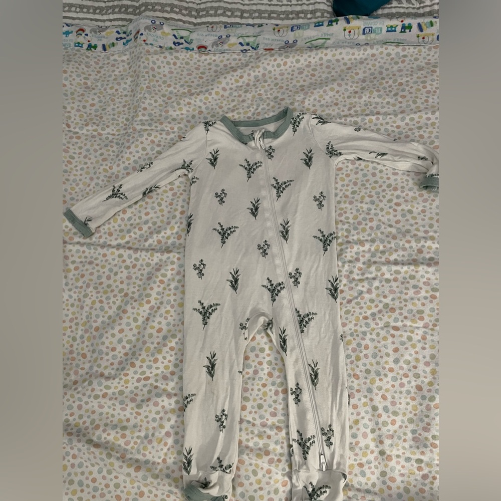 KYTE baby zippered romper pajamas  in eucalyptus